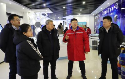 中国建设银行黑龙江省分行党委书记、行长王东一行到宝泰隆走访调研