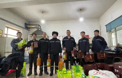 岁末送祝福 温情迎新春|宝泰隆为全体员工发放春节福利